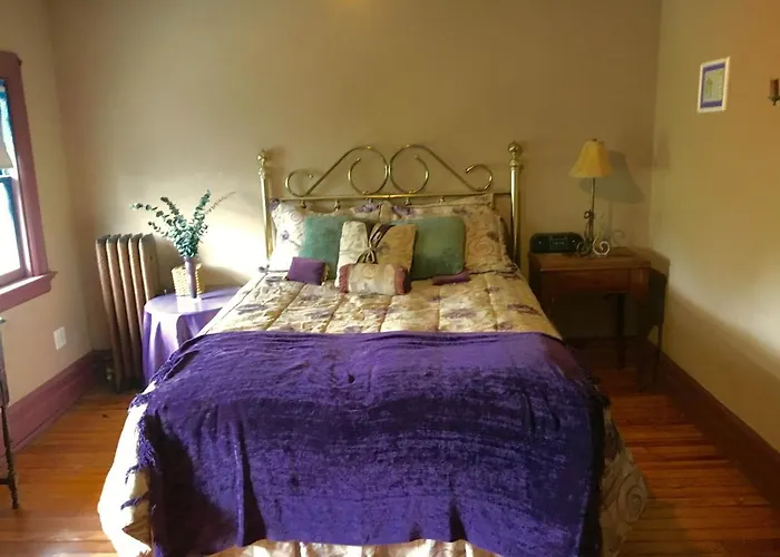 Sid\'S Victorian Oasis